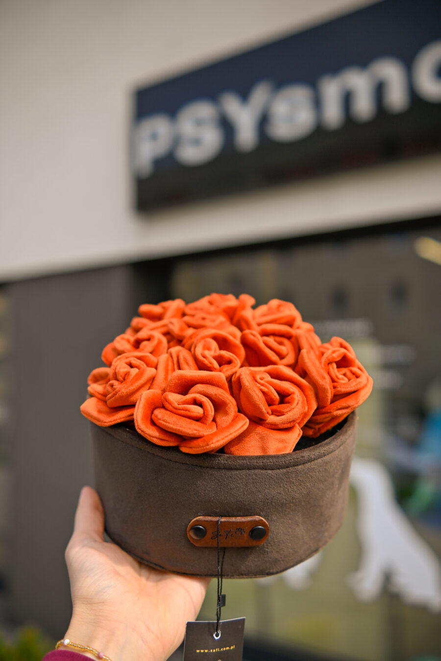 SAFI Zabawka Węchowa Flowerbox - pomarańczowe róże w brązowej doniczce