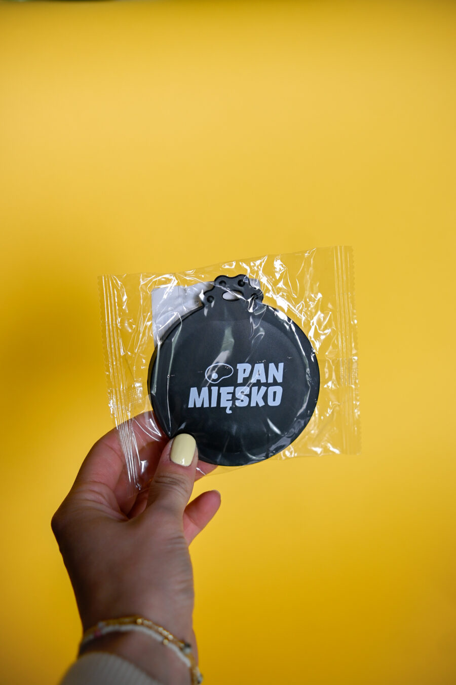 silikonowa pokrywka na karme mokrą pan mięsko