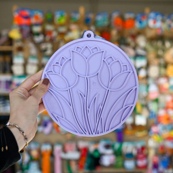 SodaPup. Mata do lizania dla psa fioletowy tulipan Tulip Design Licht Paars