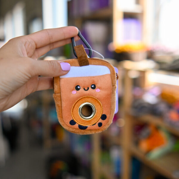 Hugsmart Pooch Pouch – Bubble Tea etui na kupoworki brązowe