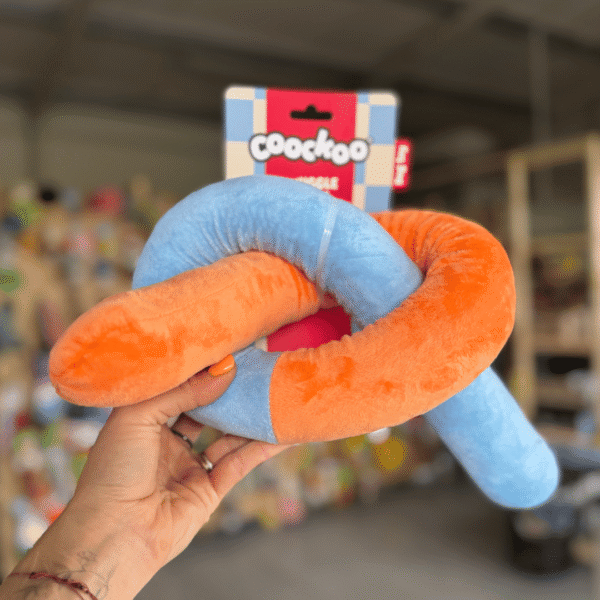 Coockoo Pluszowa twarda w środku Zabawka Dla Psa Węzeł Kolor Mix Snuggle