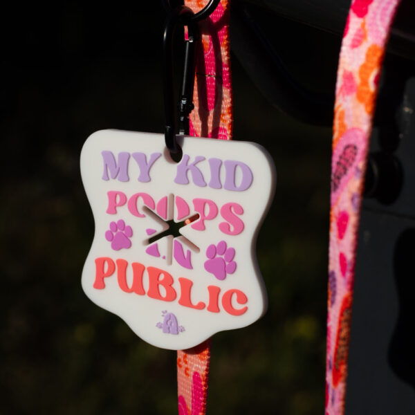 PSIEMANKO Bimbaj kupka MY KID POOPS IN PUBLIC - uchwyt na kupoworek