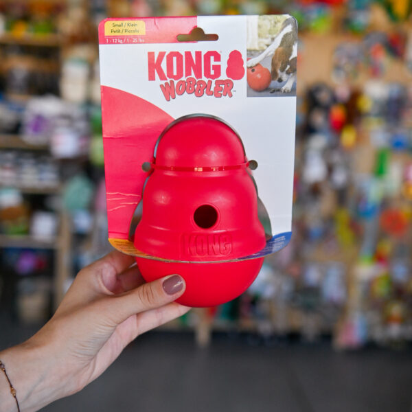 Kong Wobbler Snackball S - gumowa zabawka na smaczki dla psa