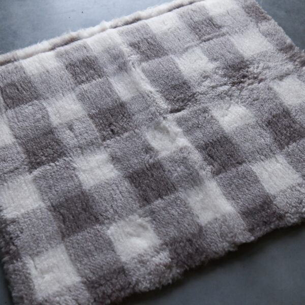 BUBA Legowisko DRY BED 28mm 150x100cm antypoślizgowe krata beżowa