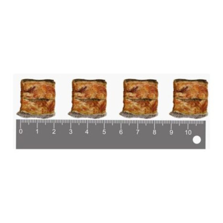 Fish4Dogs LOVE Salmon Cubes - przysmaki z łososia 85g