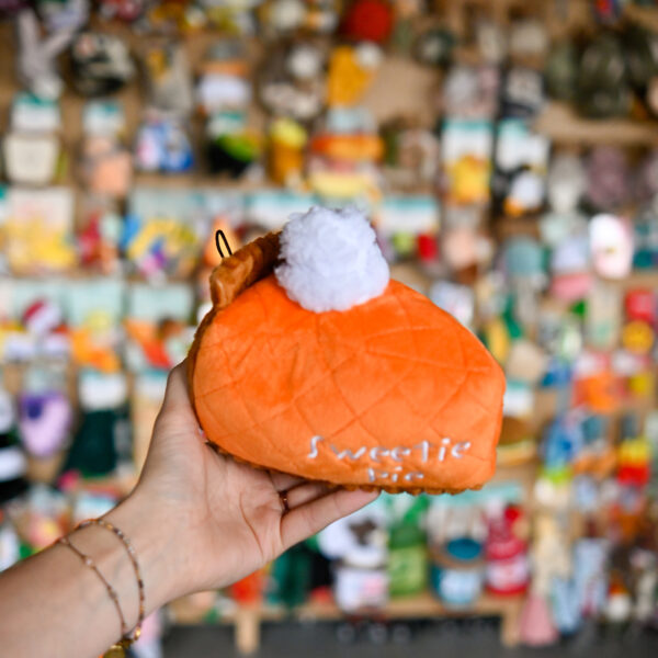 Lulubelles Power Plush Punkin Pie Large - ciasto dyniowe