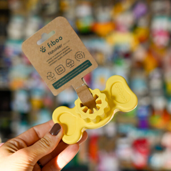 FIBOO Fibholder – uchwyt na podłużne smaczki dla psów żółty