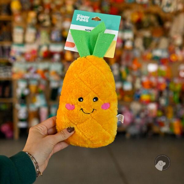 ZIPPYPAWS Ananas - pluszowa piszcząca zabawka dla psa
