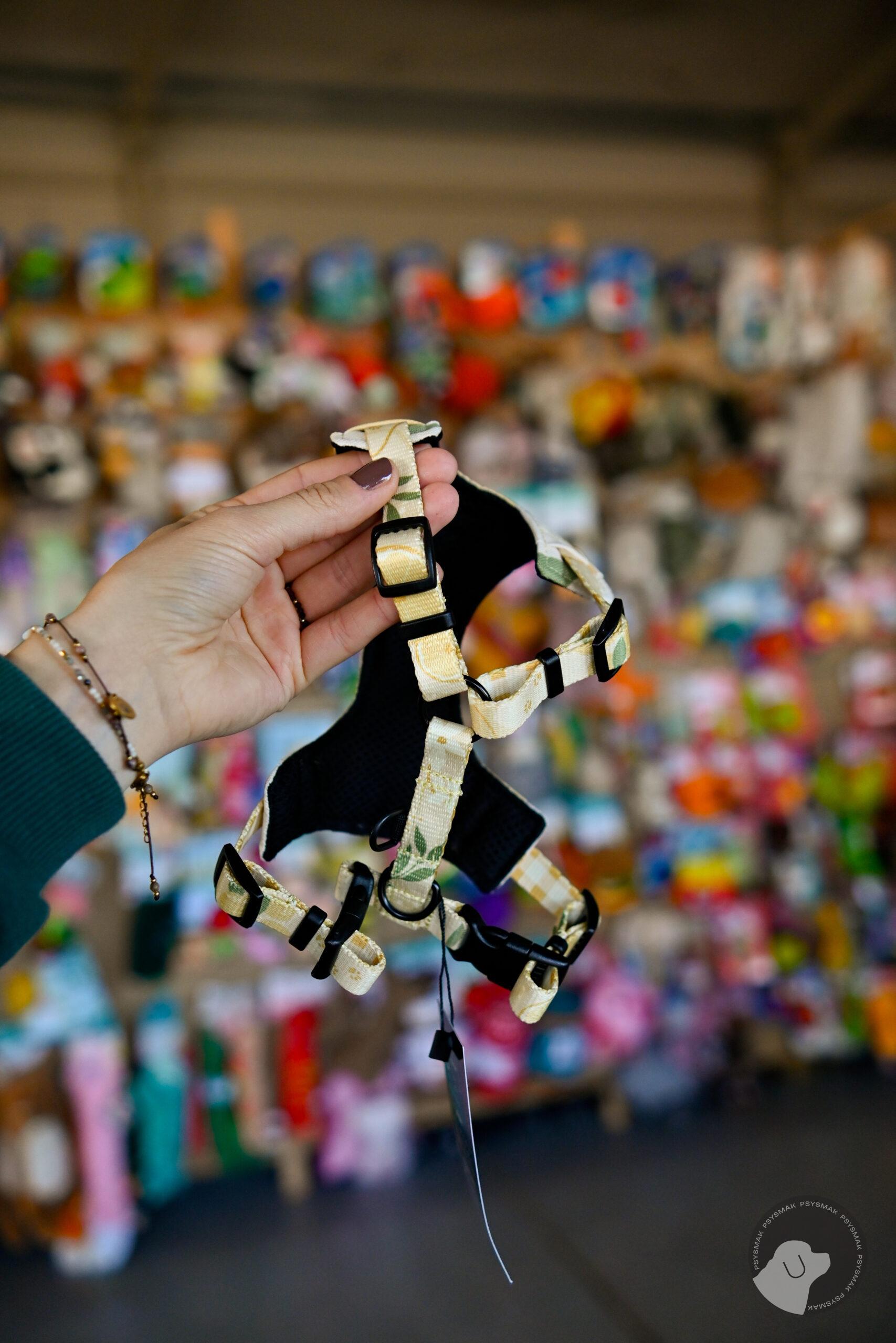 MOOKI - Szelki bezuciskowe we wzorze LIMONCELLO rozm XS-XL żółte