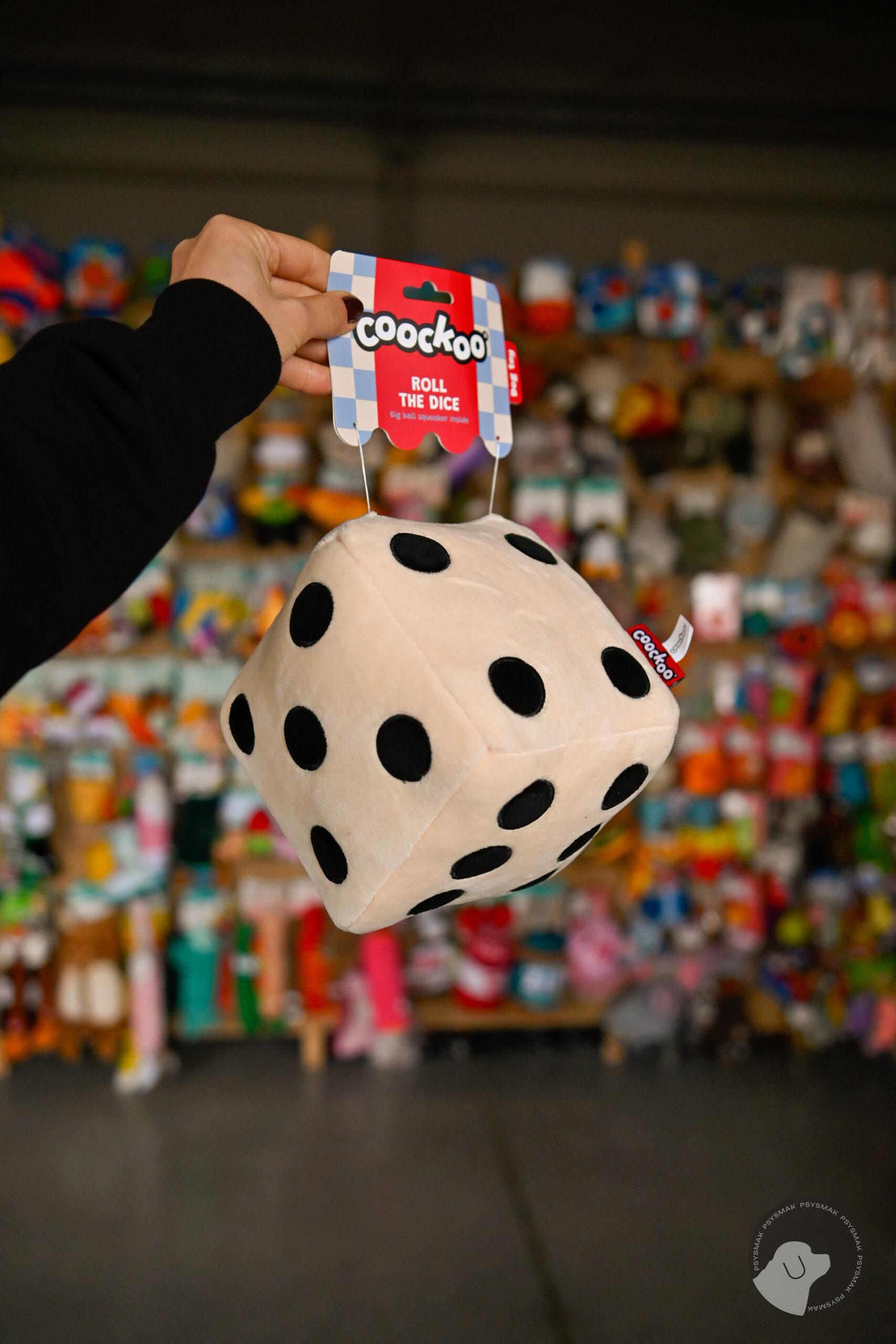 COOCKOO zabawka pluszowa ROLL THE DICE kostka do gry 16 x 16 x 16 cm