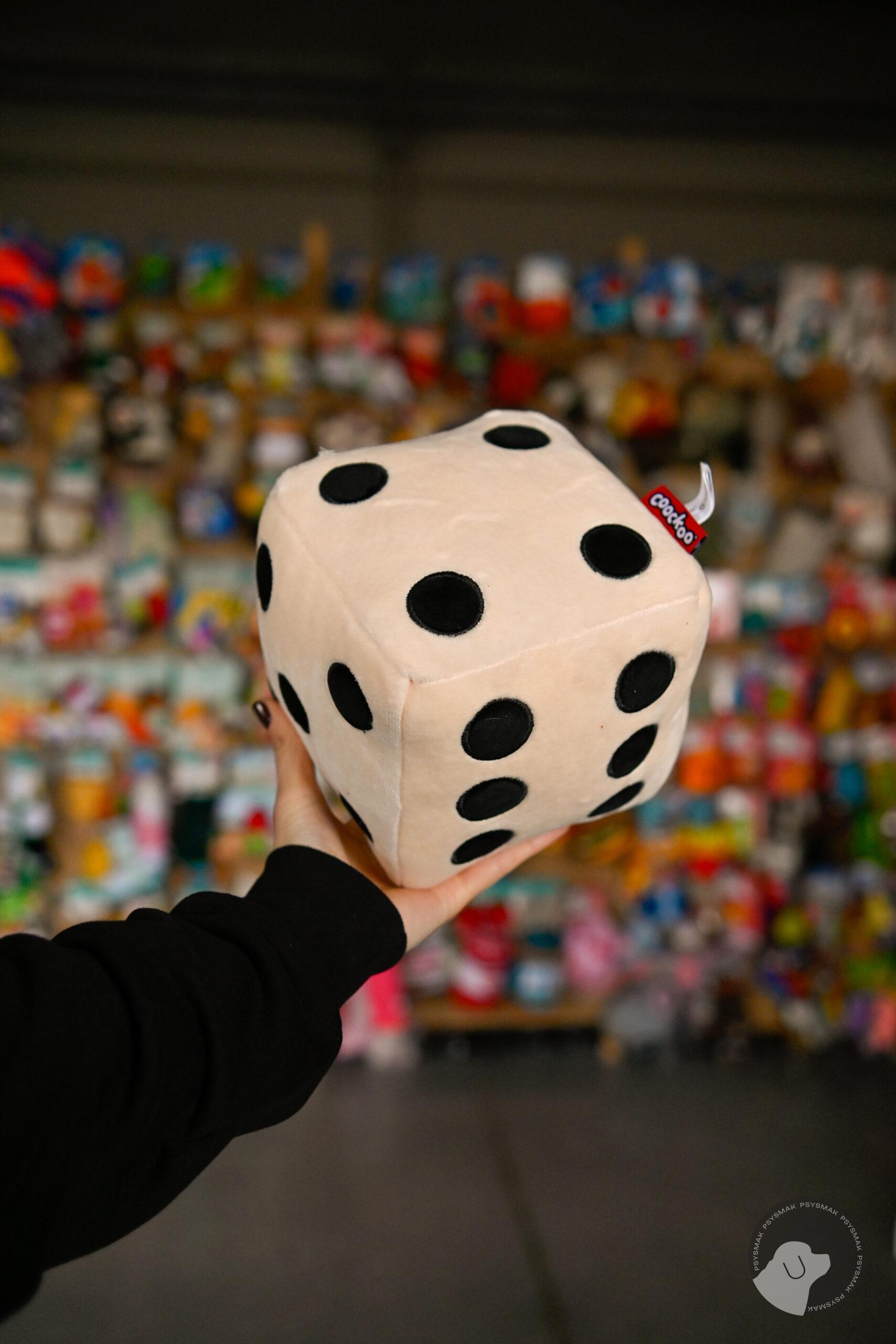 COOCKOO zabawka pluszowa ROLL THE DICE kostka do gry 16 x 16 x 16 cm