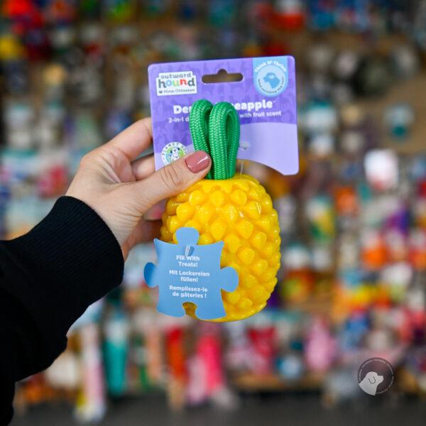 OUTWARD HOUND ZABAWKA DENTYSTYCZNA NA SMACZKI DENTAL PINEAPPLE ANANAS