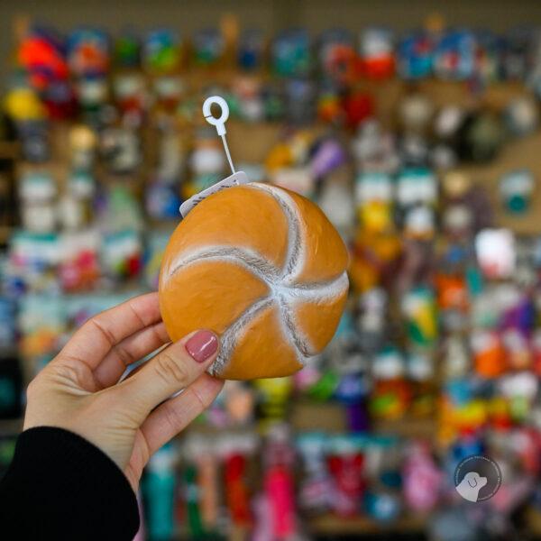 Flamingo Zabawka dla psa lateksowe pieczywo - bułka kajzerka