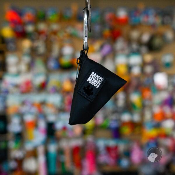 Max&Molly Poo Bag Dispenser Matrix 2.0 - etui na woreczki na odchody, z wodoodporną powierzchnią - czarny