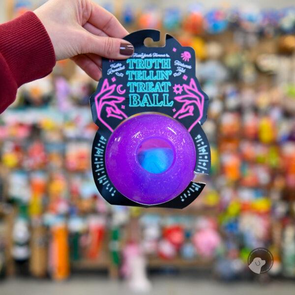 FuzzYard Zabawka dla Psa - Magiczna Kula Truth Tellin' na smakołyki