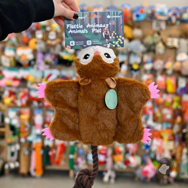 Hug Smart Flattie Animals – Rope Flying Squrrel pluszowa latająca wiewiórka ze sznurem
