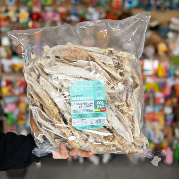 MEATSTUFF Ucho królika z futrem 1 kg
