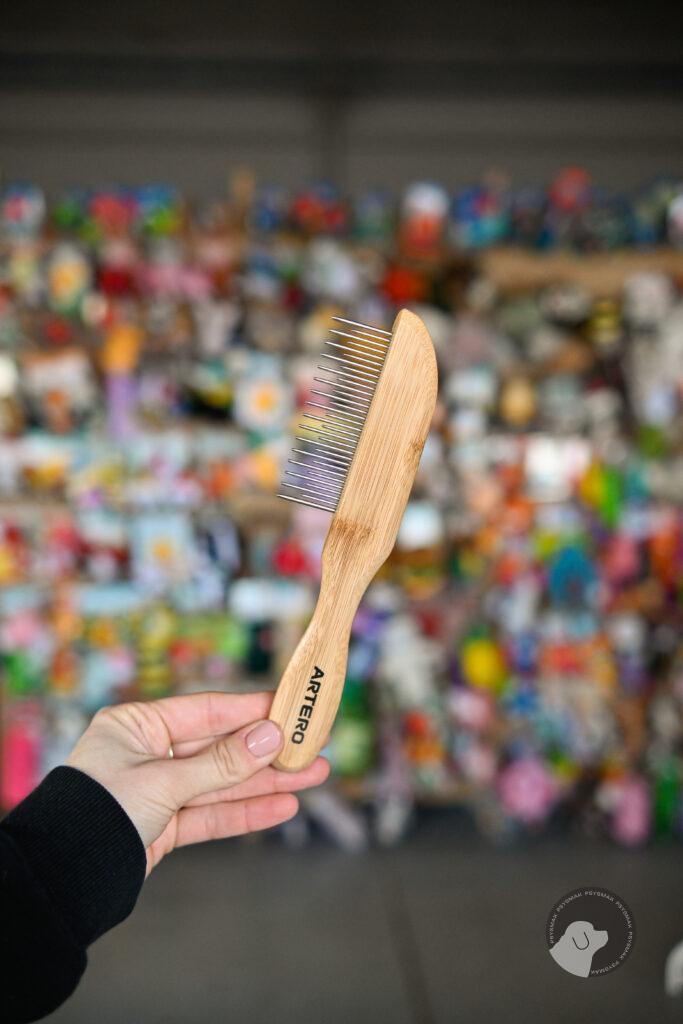 Artero Rotating Double Pin Comb Nature Collection - bambusowy grzebień dla psa, kota długowłosego, z obrotowymi pinami