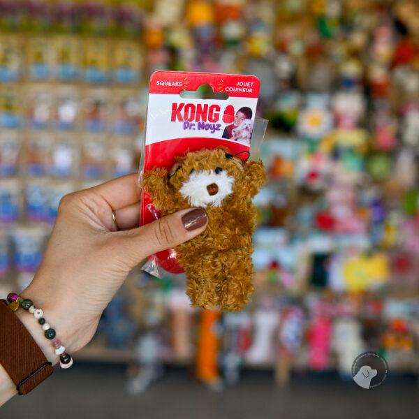KONG PLUSH NOYS - mały miś pluszowy brązowy z wyjmowaną pisczałką XS