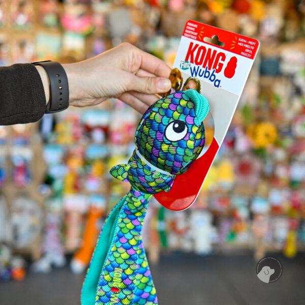 Kong Wubba Finz L kolorowa ryba szarpak - aport